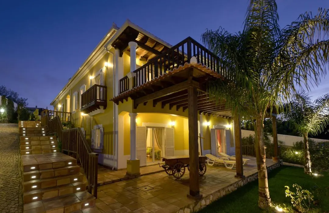 Villa Amarela-1